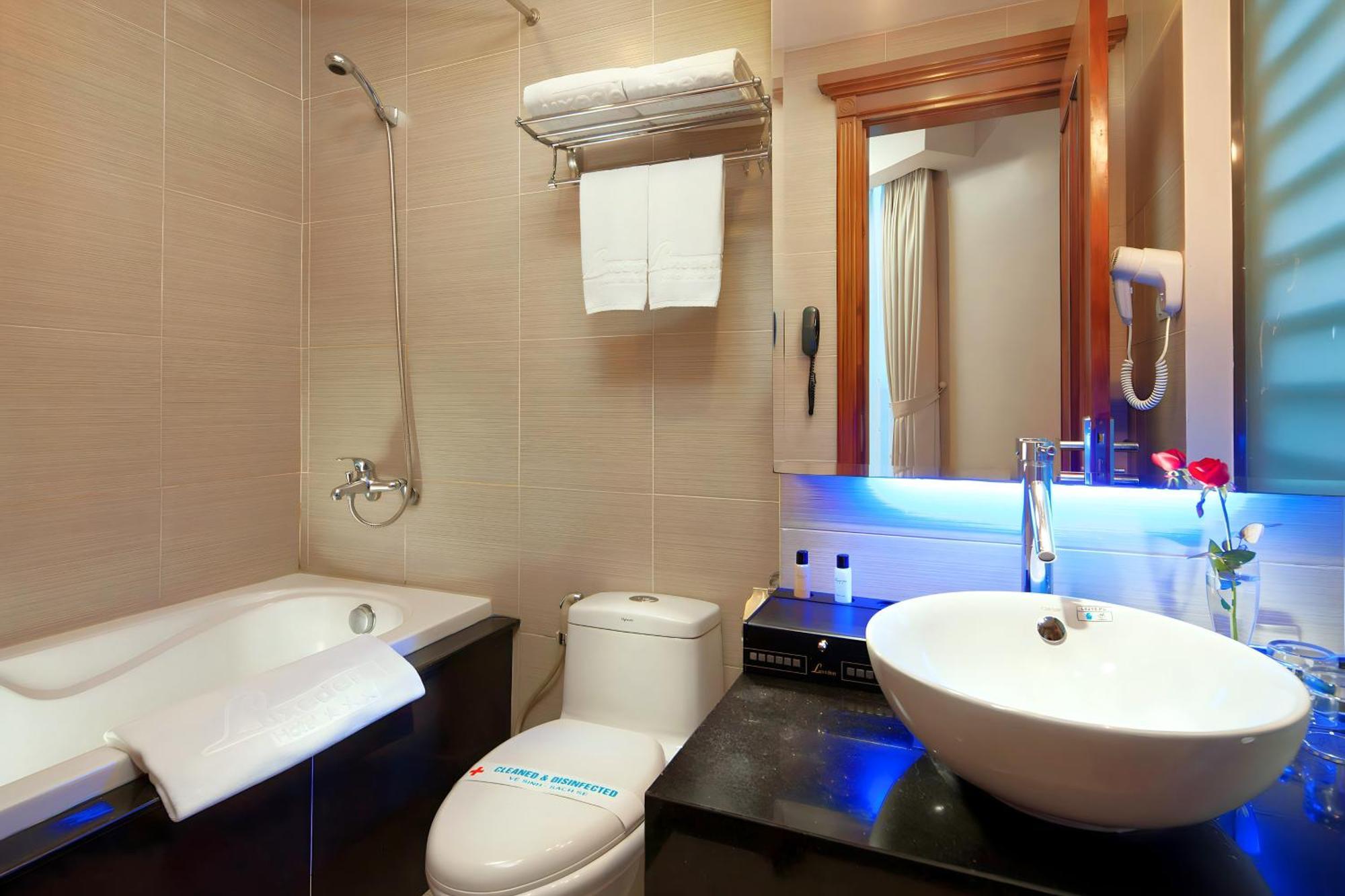 Luxeden Hotel Hanoi Eksteriør billede