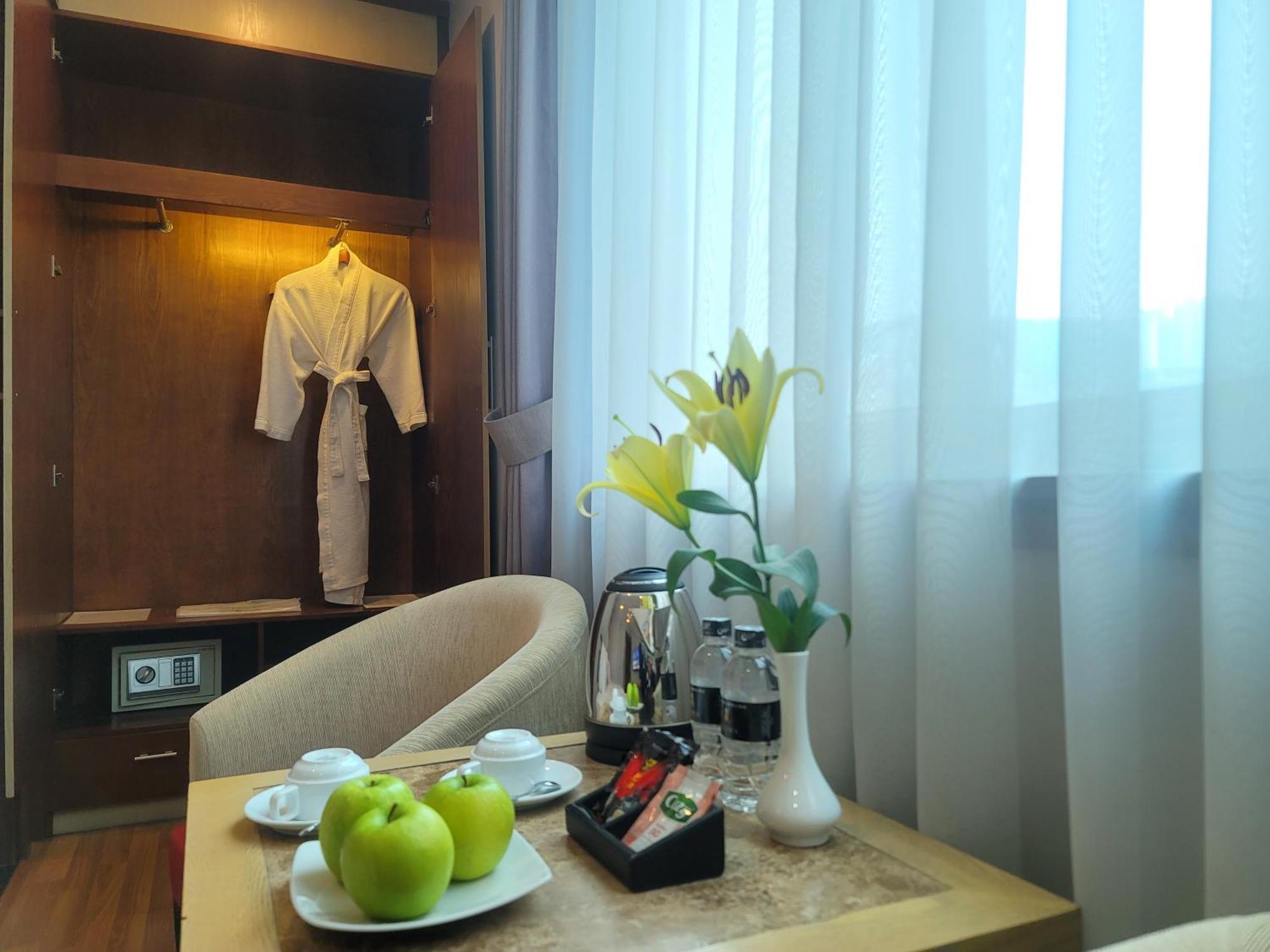 Luxeden Hotel Hanoi Eksteriør billede